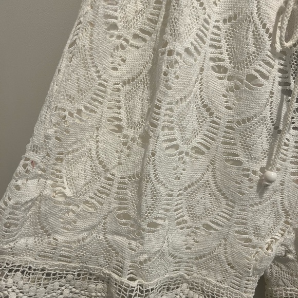 NWT Ananada’s Collection- White Lace Overlay Shorts - Picture 3 of 7